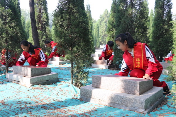 6主題團(tuán)日_縮小大小.JPG