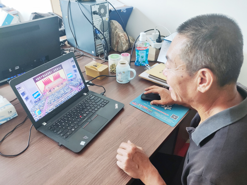 尹連忠學(xué)習(xí)十二大.jpg
