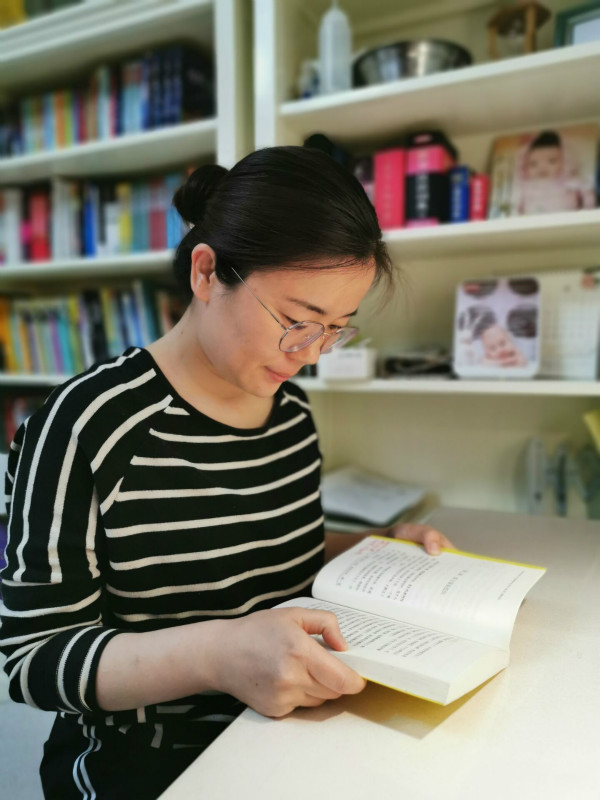 蘇煜婷家長讀書的照片_meitu_12.jpg